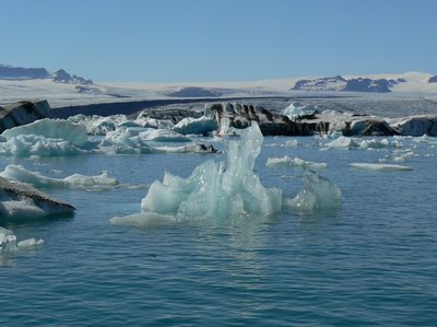 Iceland.jpg (40359 bytes)